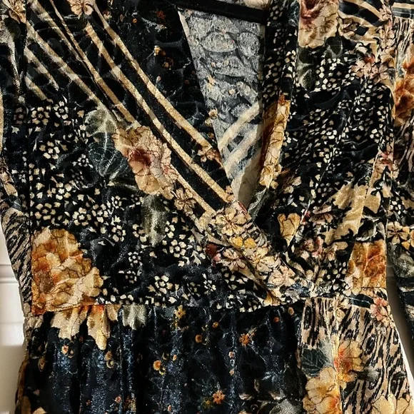🤩🤩🤩 GORGEOUS ZARA FLORAL DRESS - Picture 5 of 6